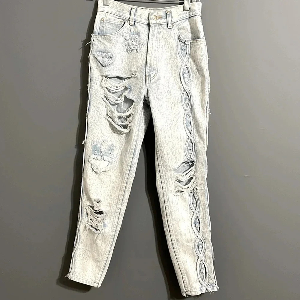 Vintage Daily Jeans distressed hi waist 1990s acid washed jeans 9/10